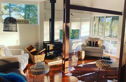 Fosterton House | Kingaley Farmstay - riverside 20 acres of bliss - outdoor fire heated bath!