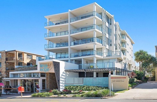 Kings Beach Apartment | Kings Edge unit 11 Kings Beach QLD