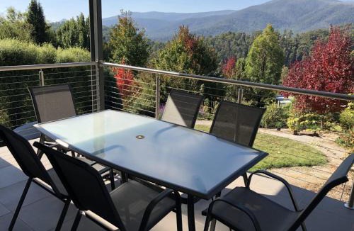 Marysville House | Kings View- Breathtaking mountain views
