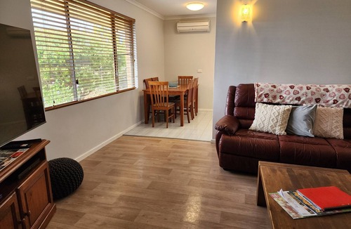 Spencer Park House | Kira's Holiday Home on Gairdner - Pet Friendly