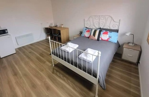 Sandy Bay Apartment | Knowledge Lodge, cozy studio apartment 12