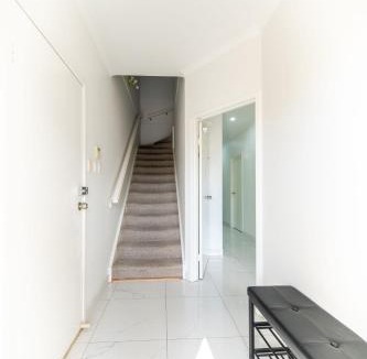 Mawson Lakes House | Koala Stay - Ground Floor 2BR Shared House in Mawson Lakes