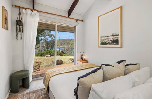 Jindabyne Apartment | Kooringa - Lake Views Central Jindabyne Air-Con BBQ