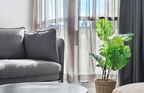 Haymarket Apartment | KozyGuru | CBD Queen Bed Studio Cozy and Convenient