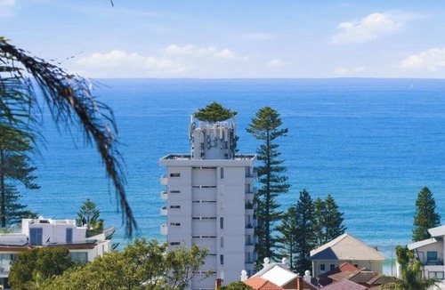 Manly Apartment | KozyGuru | Manly | Top-Floor Panoramic Seaview Gem