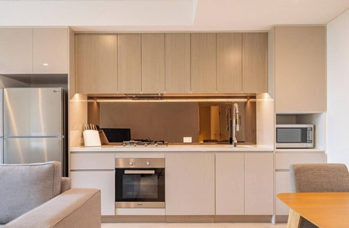 Roseville Apartment | KozyGuru | Roseville | Modern Leafy Retreat