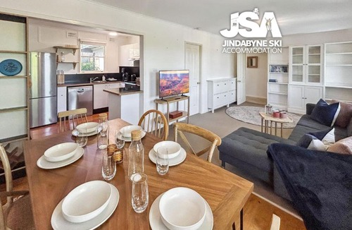 Jindabyne House | Kumquat Cottage