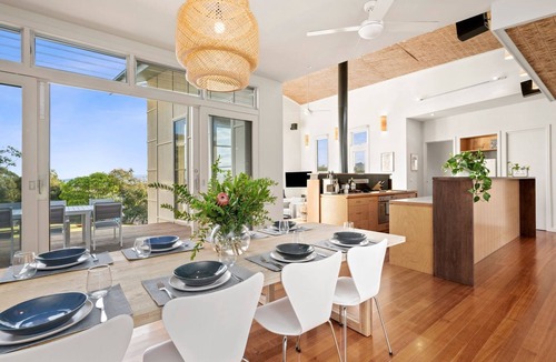 Aireys Inlet House | Kyarra - Free wifi, open fire, close to everything