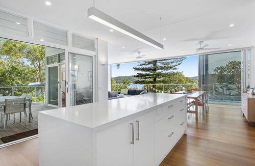 Pretty Beach Central Coast House | La Belle - effortless coastal lifestyle
