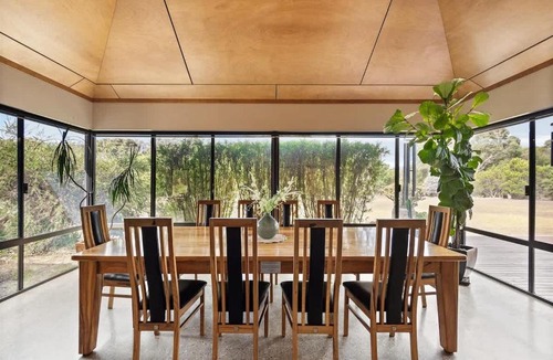 Burnside House | La Dimora - Tranquil Retreat Where Bush Meets Beach