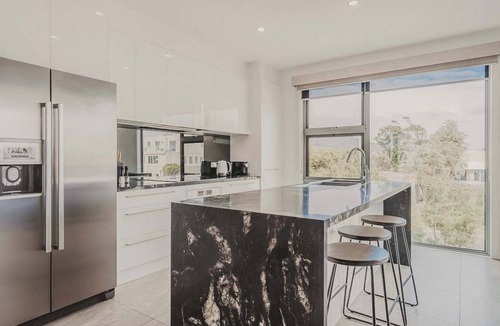 Dromana Condo | La Via Del Mare