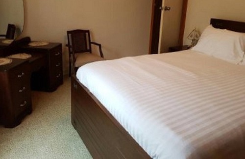 Kingscote House | Laceys Holiday House