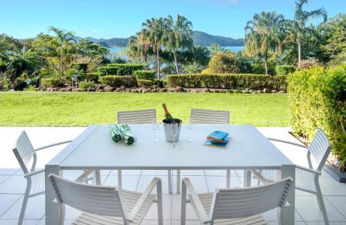 Hamilton Island Apartment | Lagoon Beachfront Lodge 005 on Hamilton Island by HamoRent