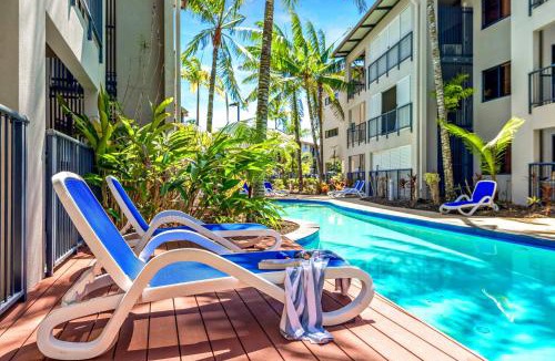 Trinity Beach Hotel | Laguna Edge - Swim-Out Studio, near Sea & Dining
