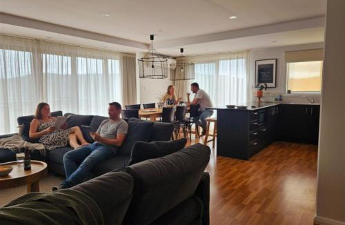 Jindabyne Villa | Lake Kami Retreat - Jindabyne