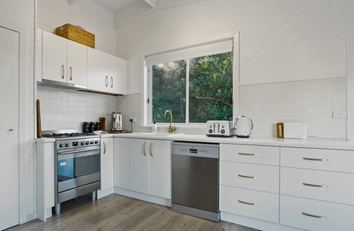 Metung House | Lake Metung | Modern Lake House Escape