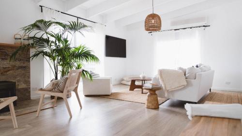 Metung House | Lake Metung - Modern Lake House Escape