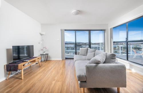 Greenway Apartment | Lake & Mountain Escape Greenway