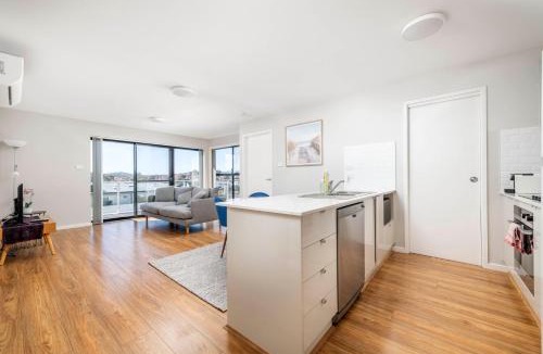 Greenway Apartment | Lake & Mountain Escape Greenway