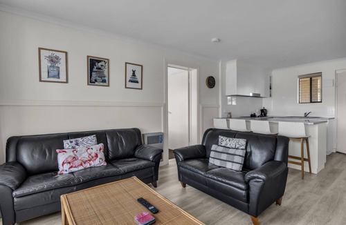 Merimbula Apartment | Lake View - Aquarius 2 Bedroom Apt