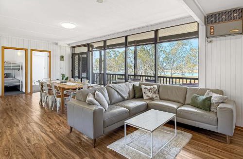 Bonnie Doon House | Lakefront Palms