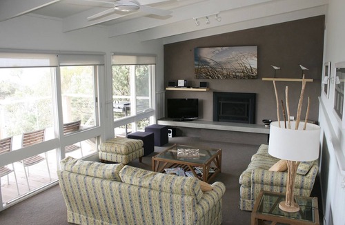 Loch Sport House | Lakefront Self-Contained House, amazing views
