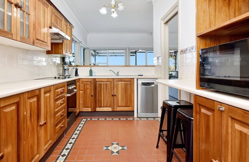 Arcadia Vale House | Lakehouse on Alexander