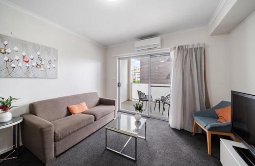 Greenway Apartment | Lakeside 1-Bed with AC, Parking & Balcony