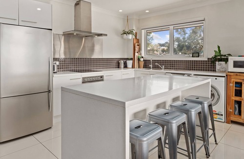 Jindabyne Apartment | Lakeview 3 Apartment - Close to town, Lake and Mountain Views