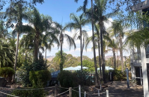Lake Hume Village Cabin | Lakeview Cabin at Lake Hume