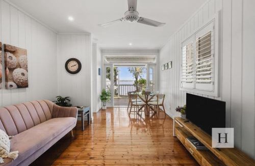 Charmhaven House | Lakeview Retreat on Panorama