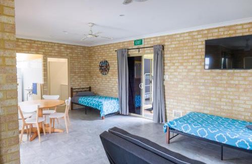 Lancelin Hostel | Lancelin Lodge