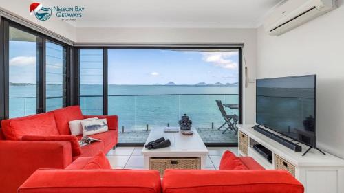 Soldiers Point House | Lanimer Spectacular Waterfront