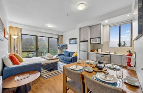 Thredbo Apartment | Lantern 25 - Balcony