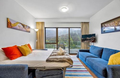 Thredbo Apartment | Lantern 25 - Balcony