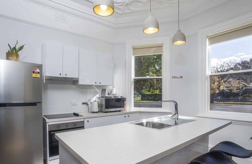 Orange Apartment | Large 2-Bedroom Apartment on Summer Near Cook Park with private secure parking