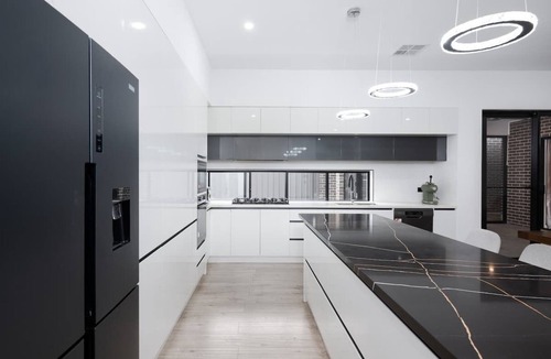 Rostrevor House | Large Family entire house adelaide 4br2ba