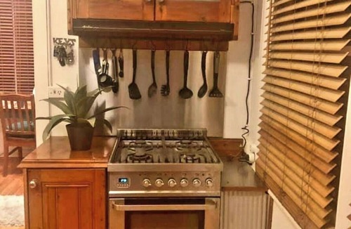 Mundoora House | Large home in quiet Country town in YorkPeninsula -Mundoora