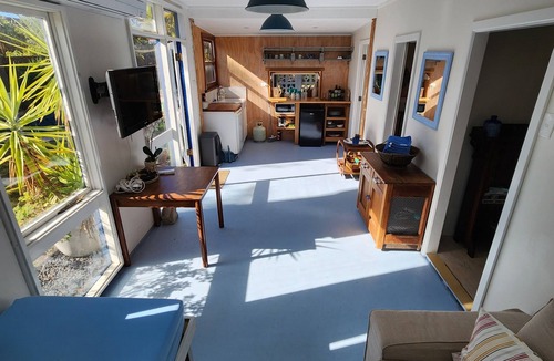 Umina Beach House | Large Private Beachside House & Cabana With Pool, 190m From Beach!