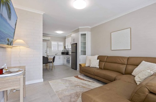 Largs Bay Apartment | Largs Bay Bliss, 2 Bedroom Beachside Retreat