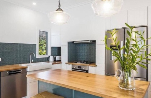 Kyneton House | Lauriston Charmer