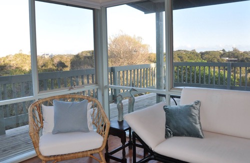 Blairgowrie House | Lavender Lane Beach House - Tranquil Beach Retreat with Views