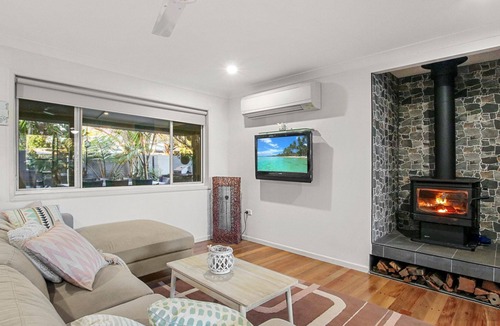 Dicky Beach House | Lawley Street 8, Dicky Beach