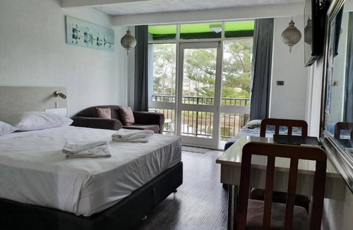 Port Macquarie Hotel | Le George Motel