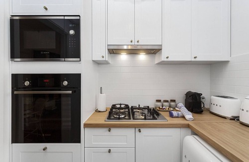 Cottesloe Apartment | Le Petite Cott - cheerful escape by the beach