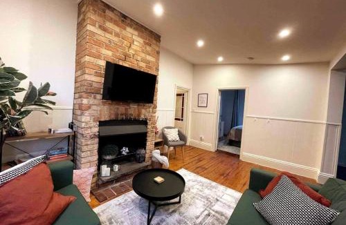 Yarraville House | Lemon Tree Cottage Yarraville Inner City Oasis