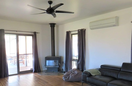Mansfield House | Lexington Farm - Views of Lake Eildon