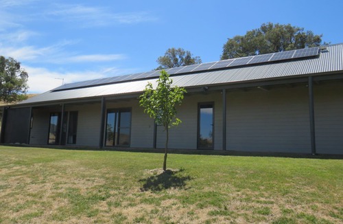 Mansfield House | Lexington Farm - Views of Lake Eildon