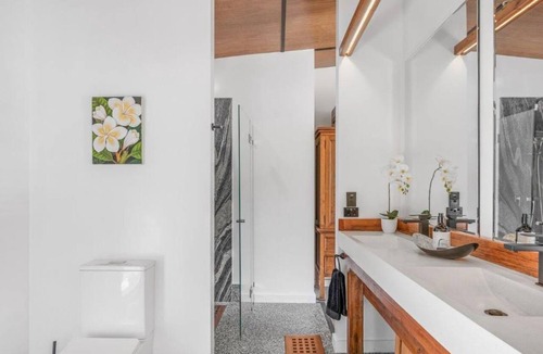 Upper Wakefield House | Lianna Bungalow - One Bedroom Apartment, Sleeps 2
