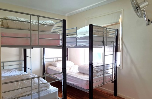 Minlacowie Hotel | Life's No Rehearsal, Hardwicke Bay